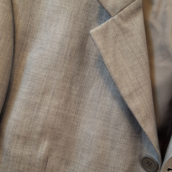 Raspinni,(Revised)Men's 38R, Medium Gray Blazer - Picture 3 of 10